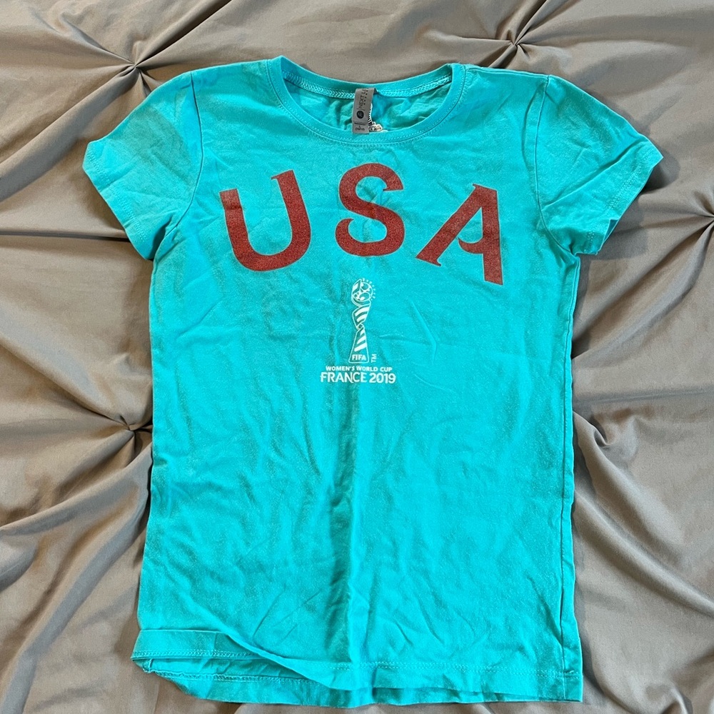 Girls USA shirt.